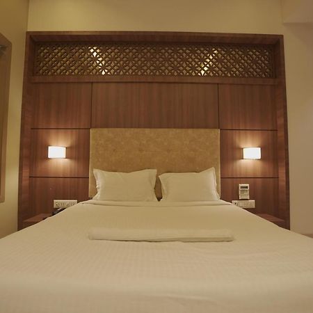 Hotel Mathoshree ثين المظهر الخارجي الصورة