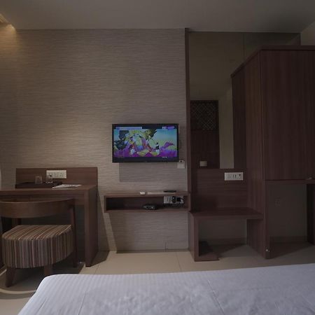 Hotel Mathoshree ثين المظهر الخارجي الصورة
