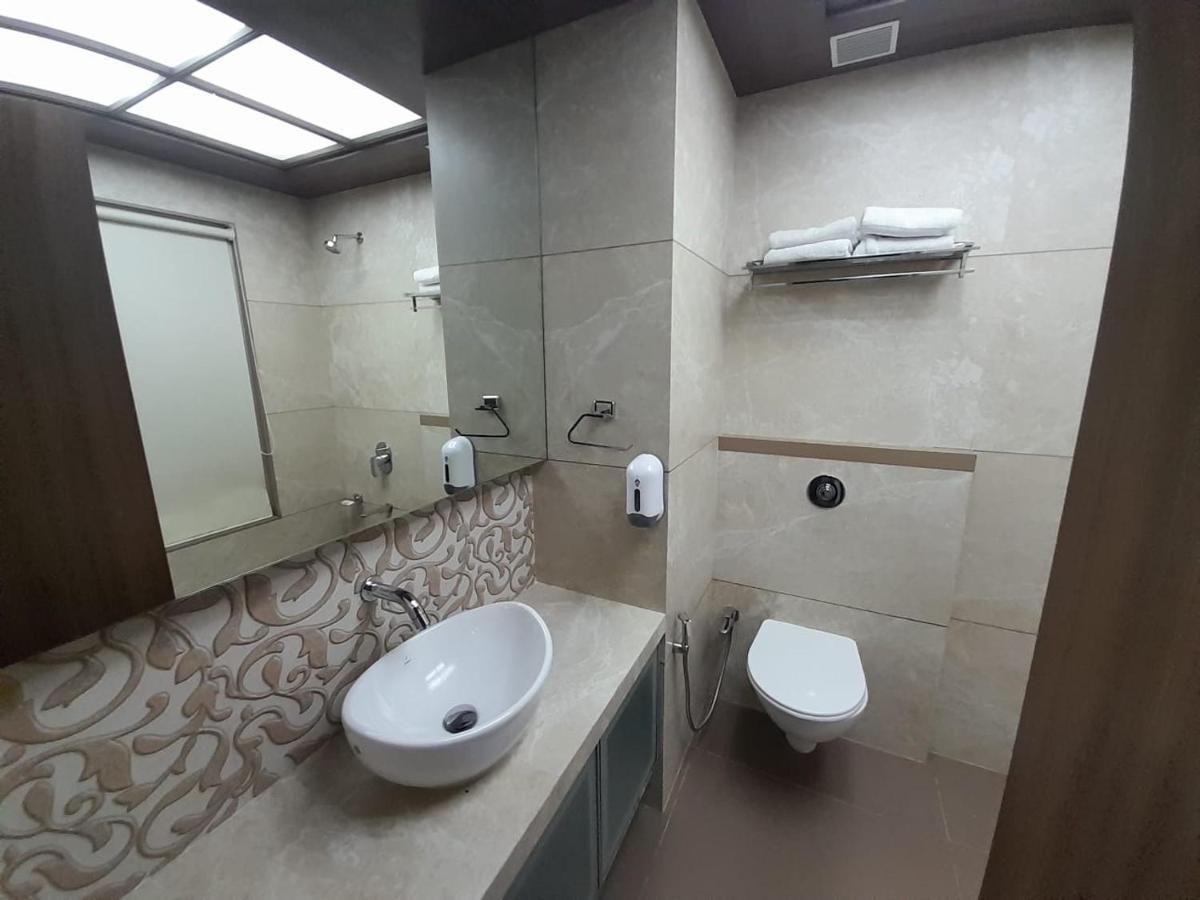 Hotel Mathoshree ثين المظهر الخارجي الصورة