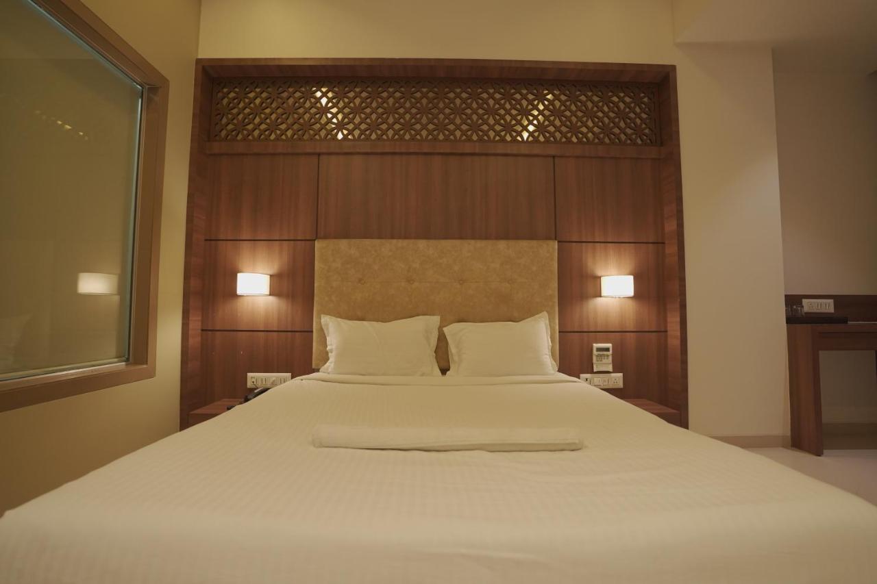 Hotel Mathoshree ثين المظهر الخارجي الصورة