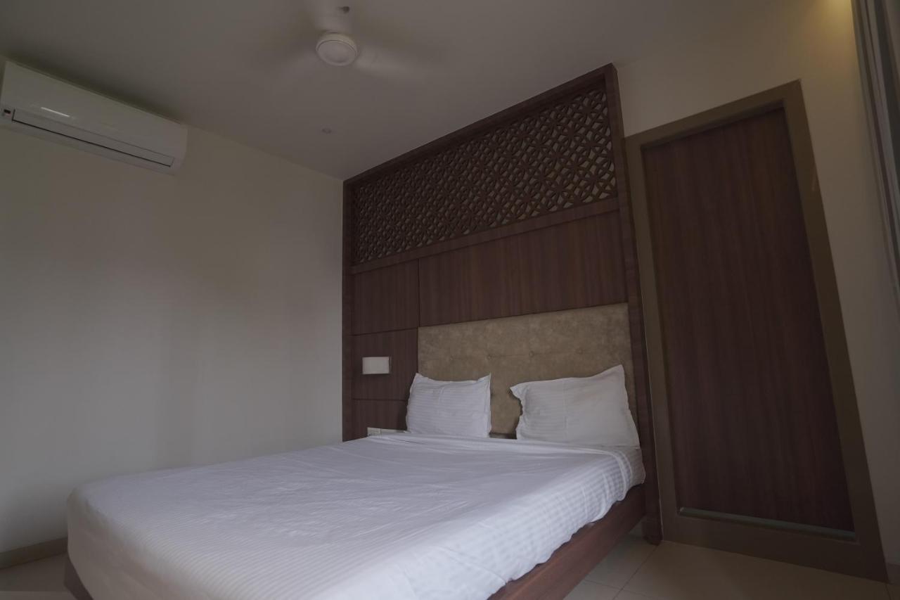 Hotel Mathoshree ثين المظهر الخارجي الصورة