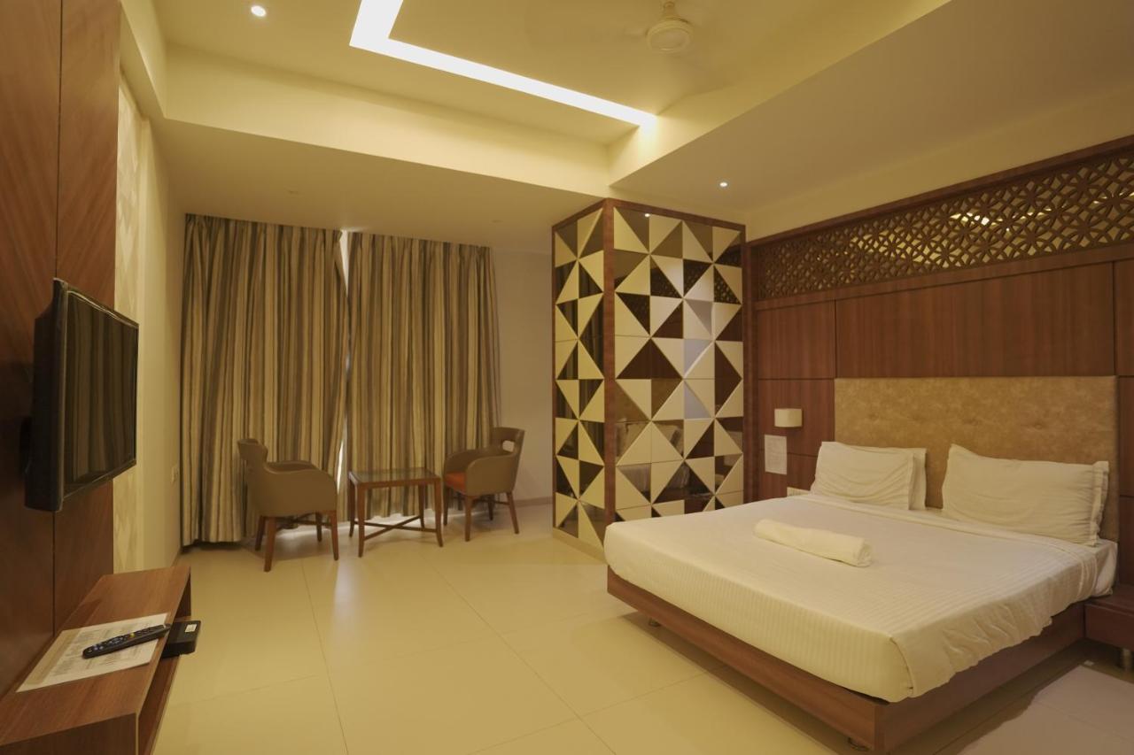 Hotel Mathoshree ثين المظهر الخارجي الصورة